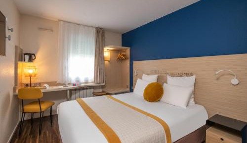 Standard Room - 1 Double Bed