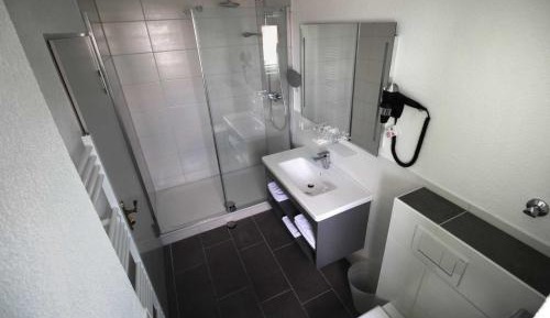 Deluxe Double Room with Balcony and Lake View