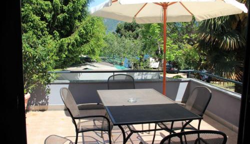 One-Bedroom Apartment with Terrace