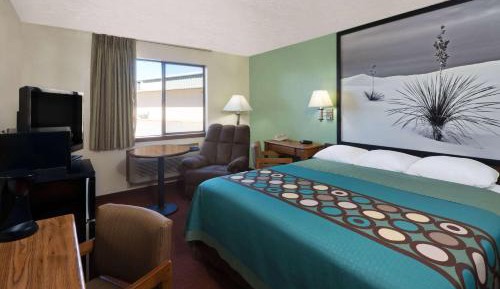 King Room - Pet Friendly/Non-Smoking