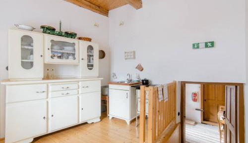 Deluxe Suite with Bath