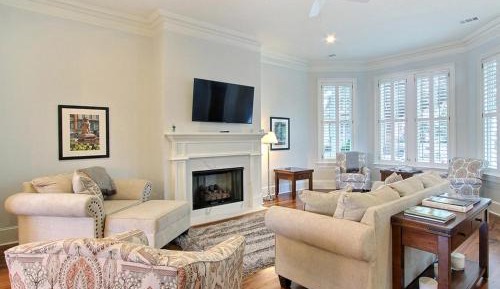 Three-Bedroom Holiday Home 
