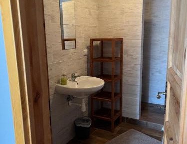 Double Room with Private Bathroom and Extra Bed