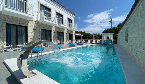 Deluxe Double Room with Balcony and Sea View