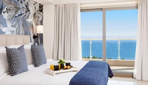 EXECUTIVE SUITE SEA VIEW