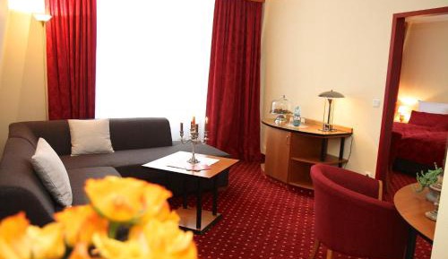 Deluxe Suite