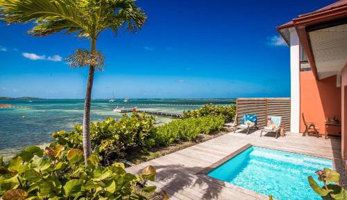 Suite with Private Pool