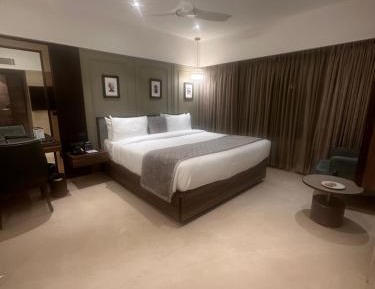 Superior Room King Bed