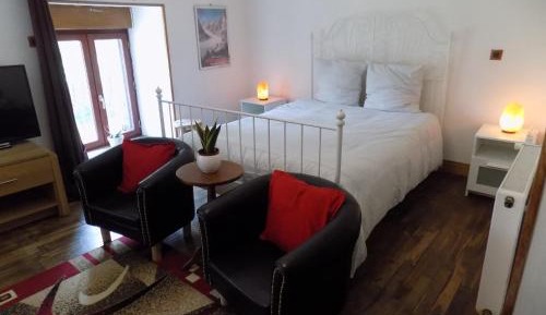 Quadruple Room with Private Bathroom