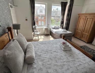 Large En Suite Family Room