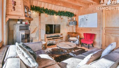 Chalet (9 Adults)