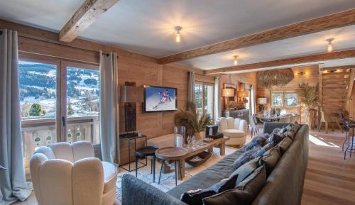 Chalet (11 Adults)