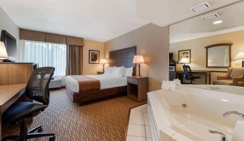 King Room with Hot Tub