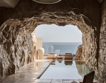 Cave Suite (Sea View with Private Pool)