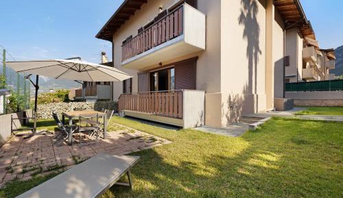 Villa with Garden View