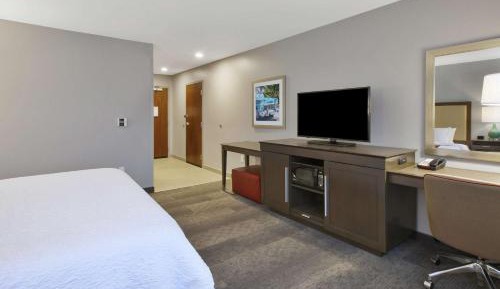Queen Suite with Two Queen Beds - Non-Smoking