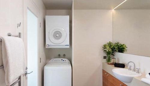 Executive Spa Apartment with Free High Speed WiFi