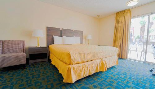 King Bed Accessible	