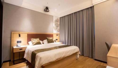 Double Room with Movie