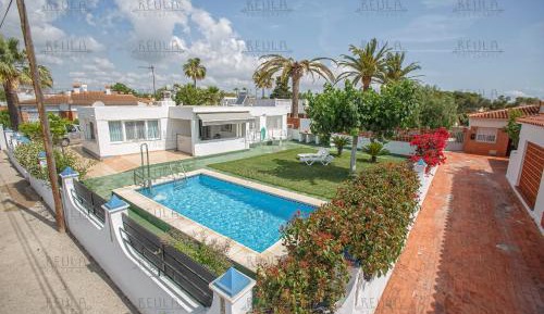 Villa with Sea View
