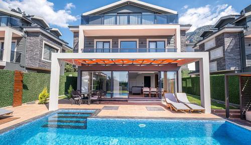 Deluxe Villa