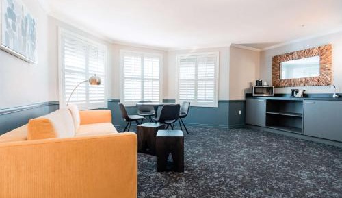 King Studio Suite