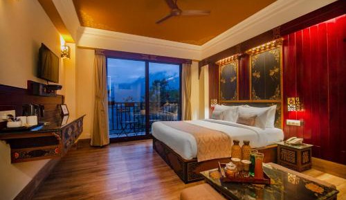 Tara Room with Balcony & Valley View