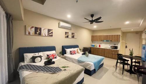 Deluxe Queen Studio 