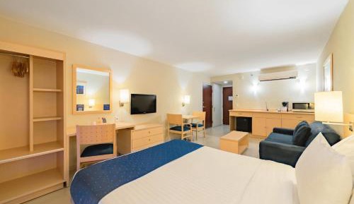 Queen Suite with Sofa Bed