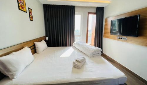 Deluxe Double Room with Balcony