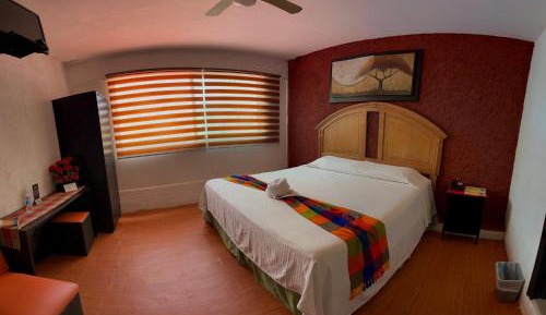 Standard Queen Room