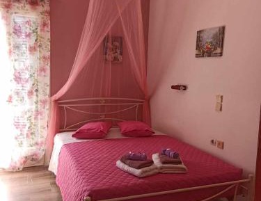 Deluxe Double Room with Side Sea View