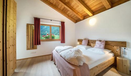 Superior One-Bedroom Apartment with Balcony