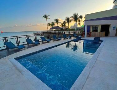 Studio Apartment with Sea View