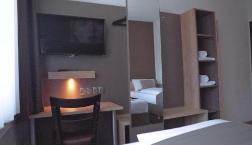 Standard Twin Room with 2 single beds