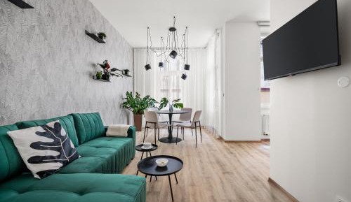 Deluxe Apartment