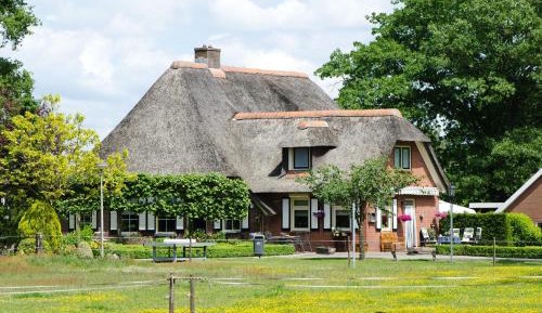 Seven-Bedroom Holiday Home