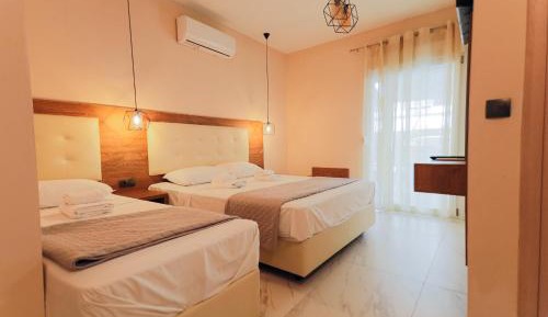 Deluxe Quadruple Room