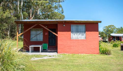 Bungalow (6 Adults)