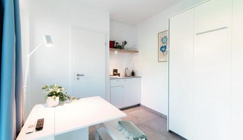 Deluxe Studio
