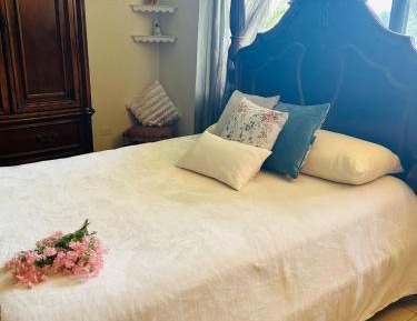 Double or Twin Room with Mountain View