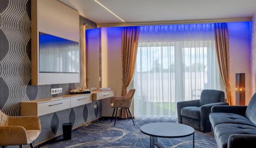Deluxe Family Suite