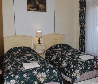 Quadruple Room with Private Bathroom