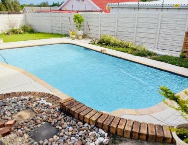 One-Bedroom Apartment with Pool View