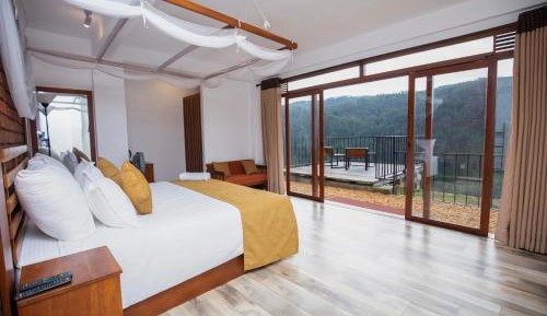 King Room with Mountain View