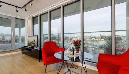 Panoramic Penthouse with Terrace and River View