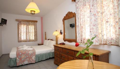 Superior Triple Room with Garden View