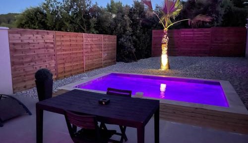 Suite with Hot Tub