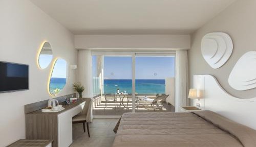Executive Family Room with Balcony and Sea View