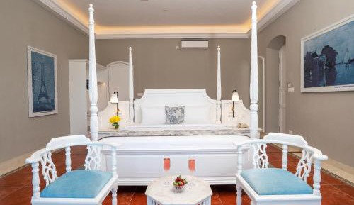 King Room with Balcony